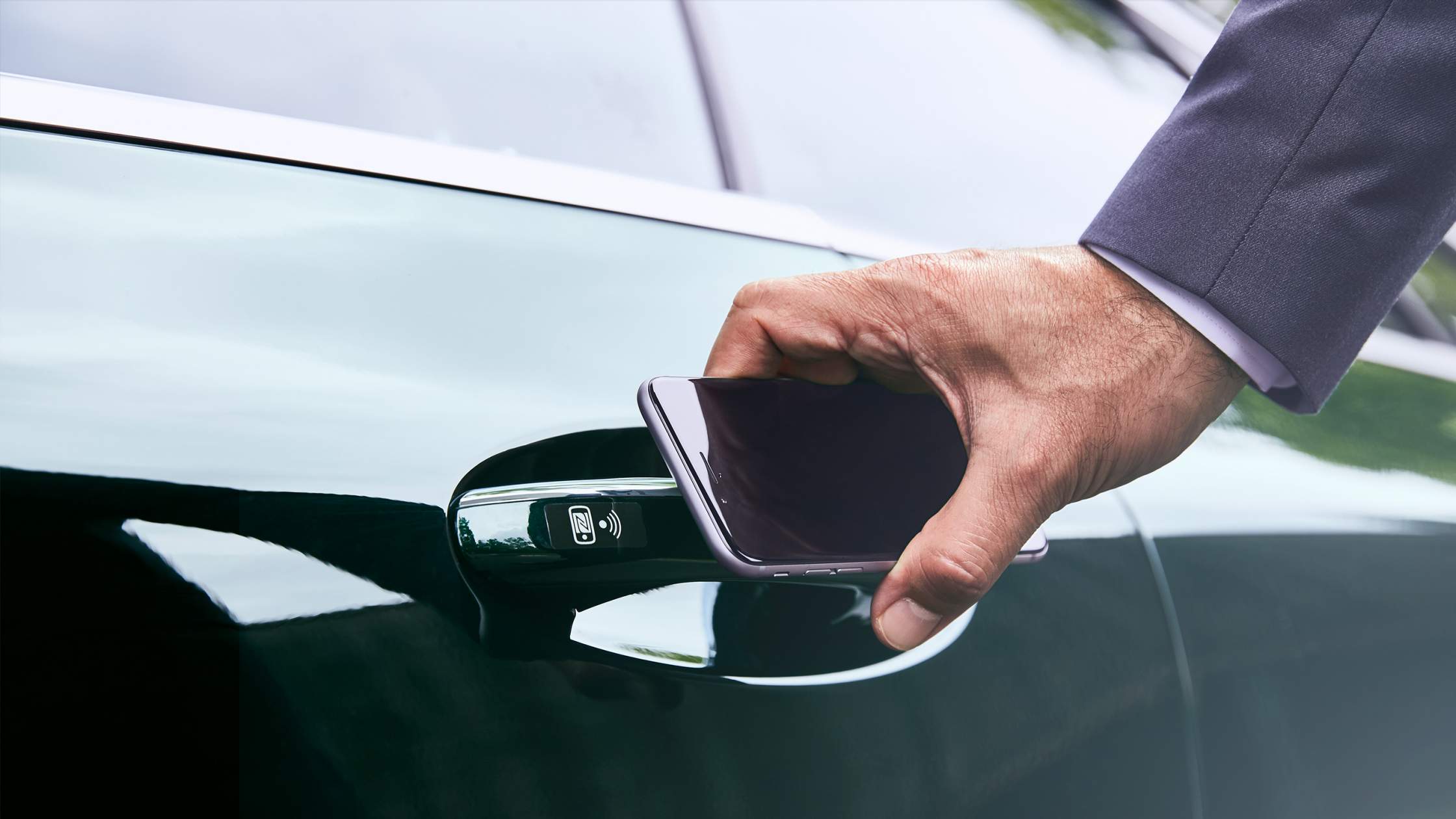 Digitální klíček od vozidla v chytrém telefonu